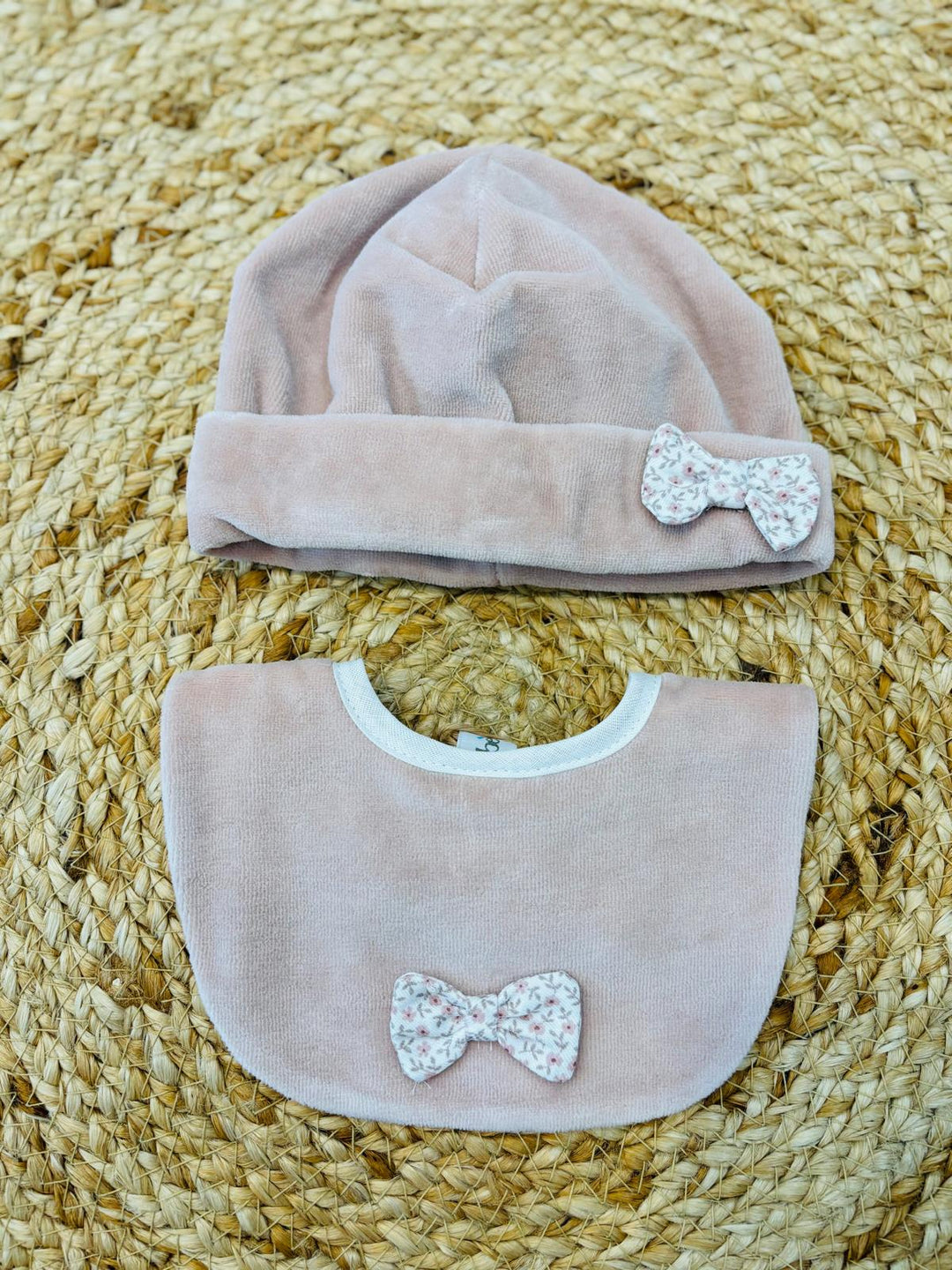 Set cappello e bavaglino Provenza