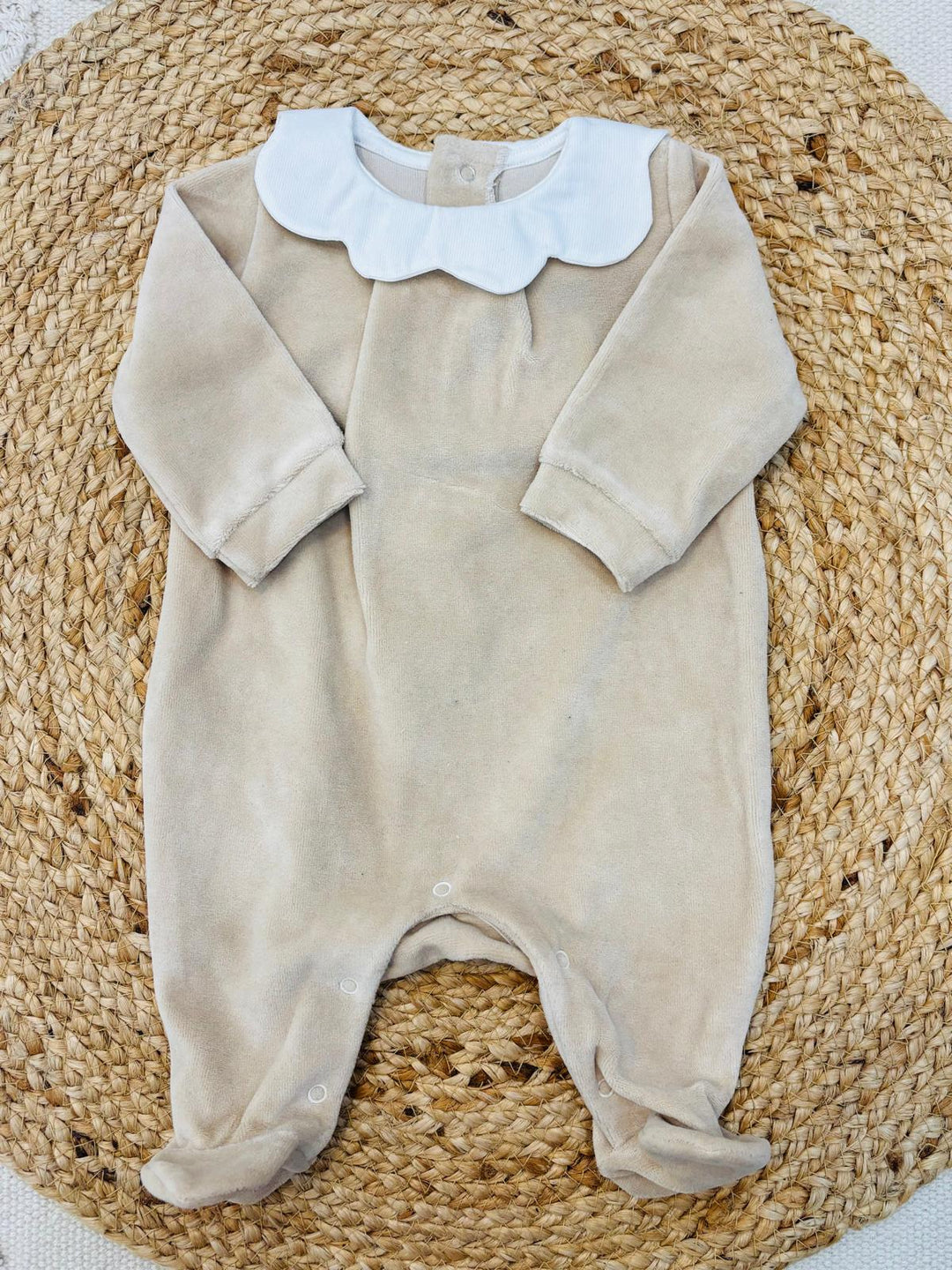Tutina in ciniglia beige