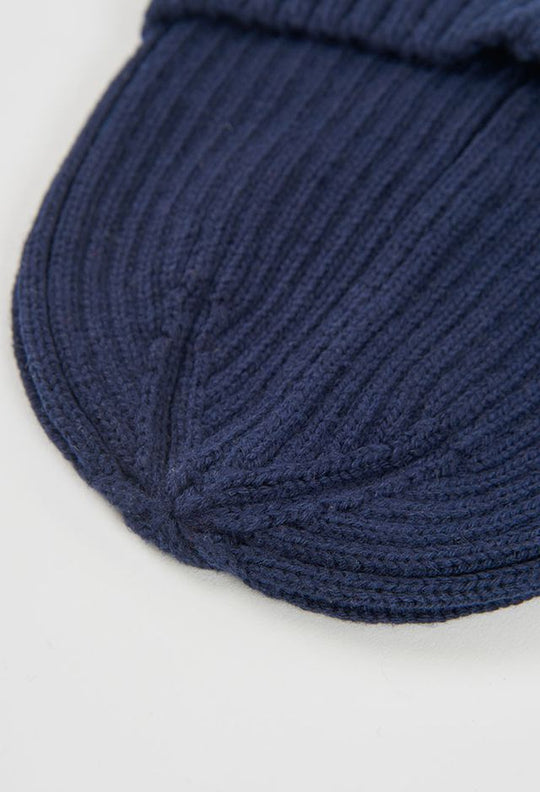 Cappello a coste blu
