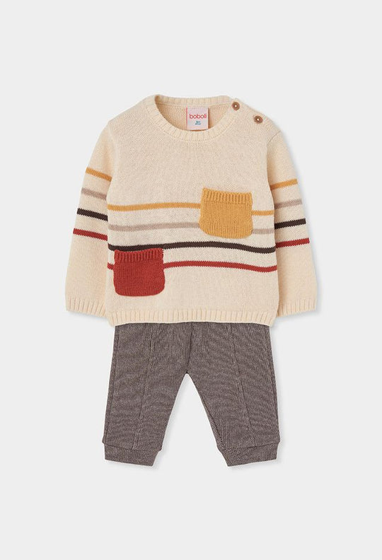 Completo con maglione